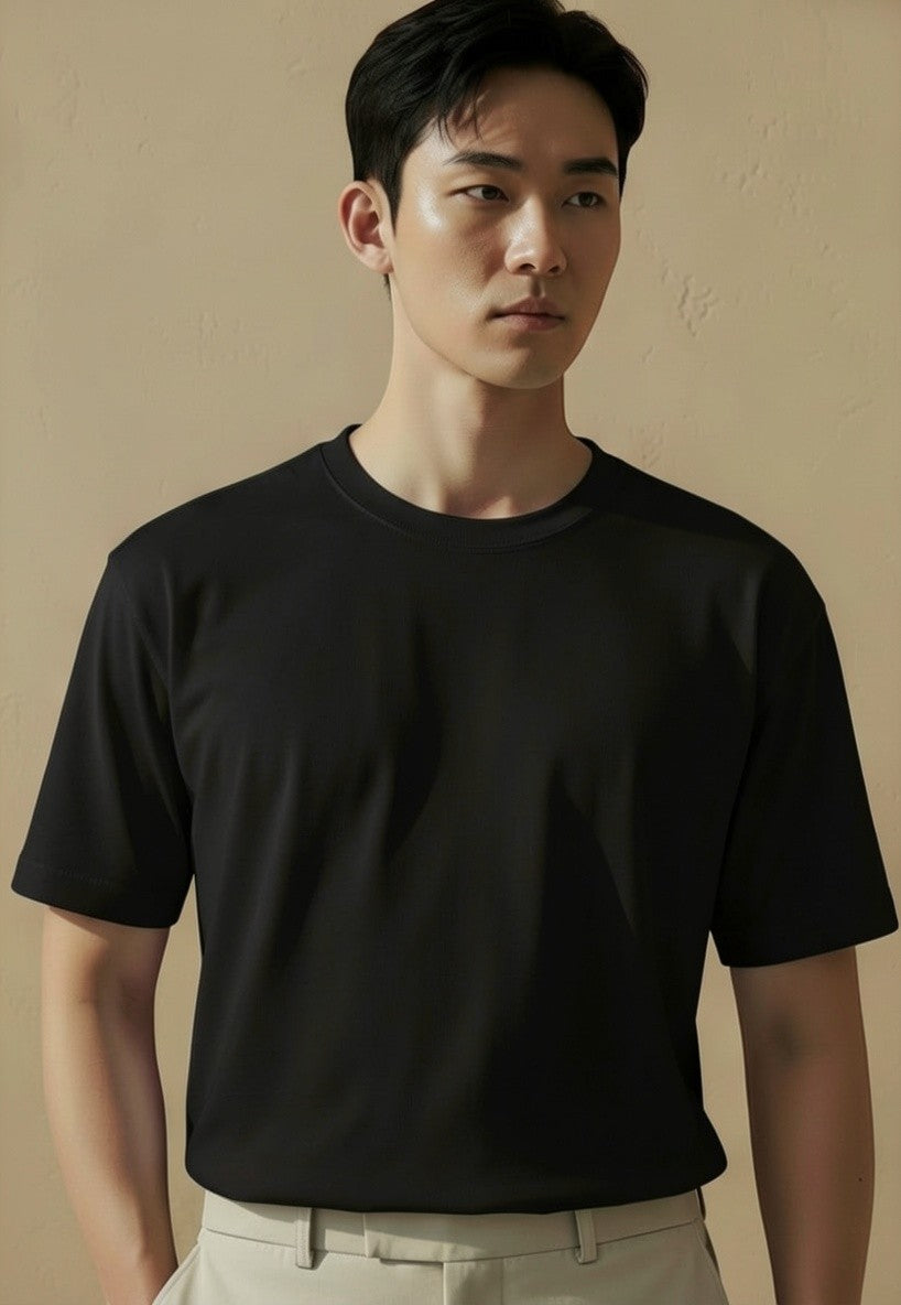 SEOULFIT Essential white cotton crew neck t-shirt for men, perfect weight, no logos.